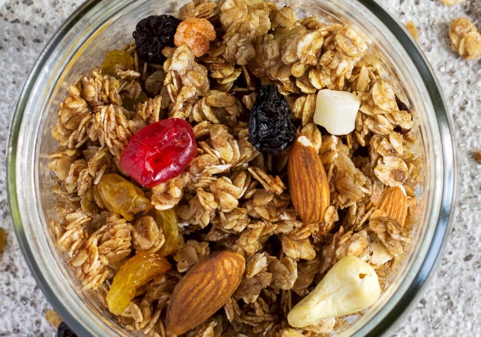 GRANOLA DE FRUTOS SECOS : EL DESAYUNO PERFECTO PARA EMPEZAR EL DÍA.